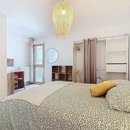 Charming With Rooftop Montreuil (Seine-Saint-Denis)