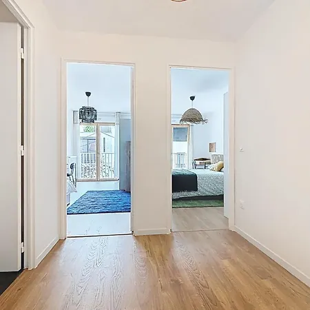 Charming With Rooftop Apartment *